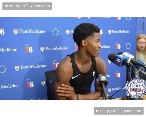 76人侧翼埃奇库姆背部摔伤离场 乌布雷赛前生病小概率复出